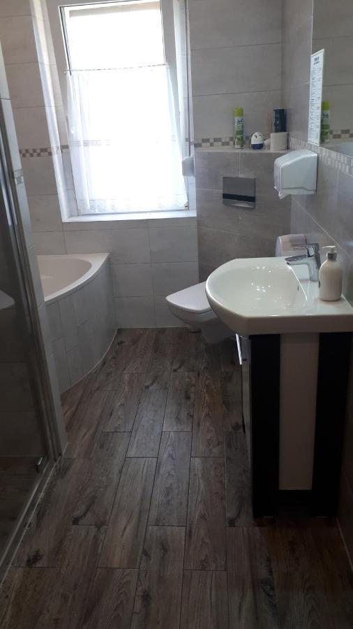 Taniespanie Rokietnica Rokietnica  Exteriér fotografie